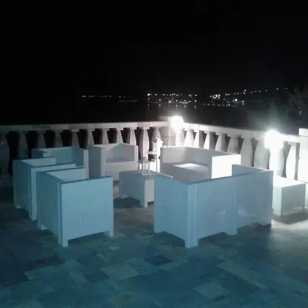 Sulla Scogliera Villa *