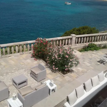 Sulla Scogliera Villa Santa Maria di Leuca